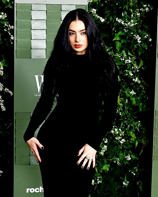 charli_xcx instagram image archive image