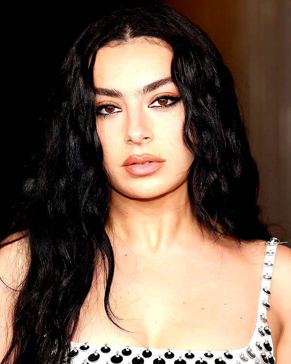 charli_xcx instagram image archive image