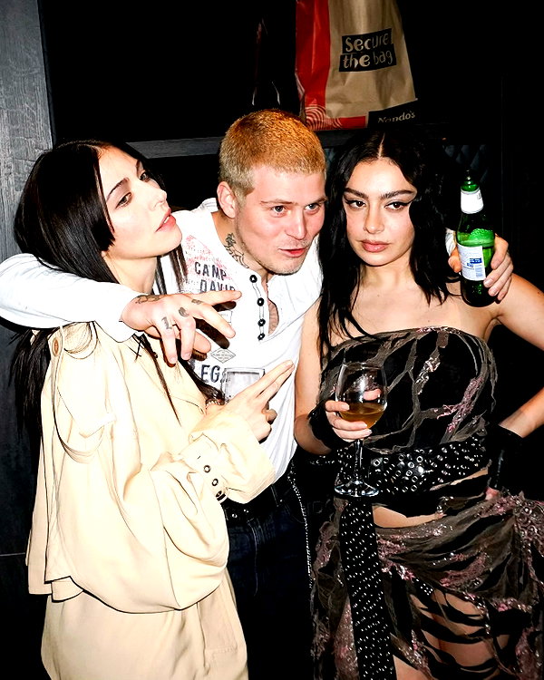 charli_xcx instagram image archive image