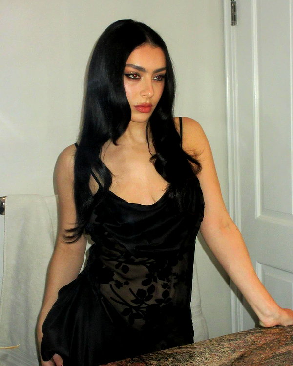 charli_xcx instagram image archive image