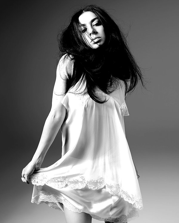 charli_xcx instagram image archive image