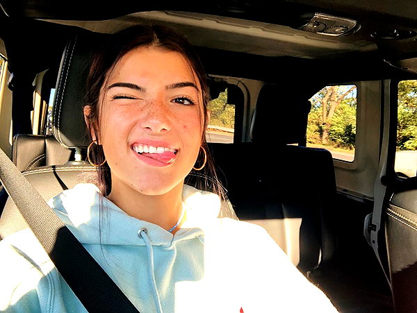 charlidamelio instagram image archive image