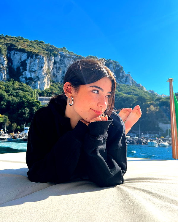 charlidamelio instagram image archive image