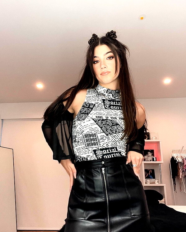 charlidamelio instagram image archive image