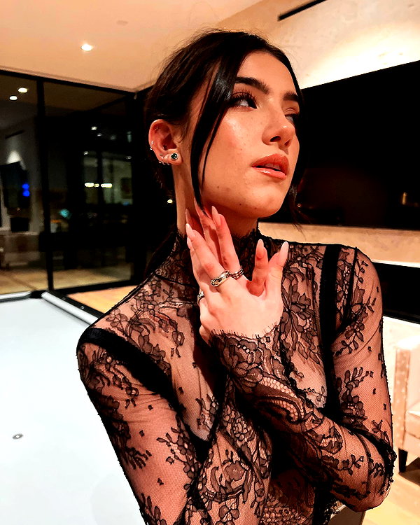 charlidamelio instagram image archive image