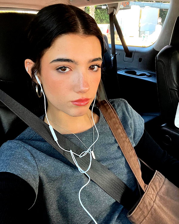 charlidamelio instagram image archive image