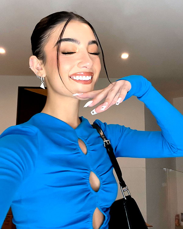 charlidamelio instagram image archive image