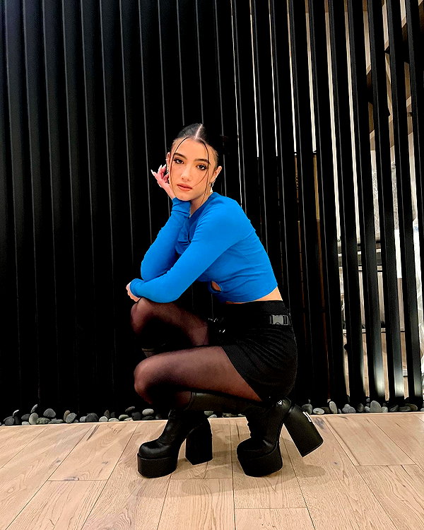 charlidamelio instagram image archive image