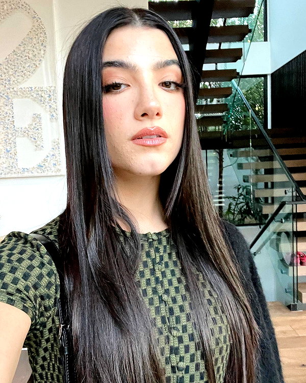 charlidamelio instagram image archive image