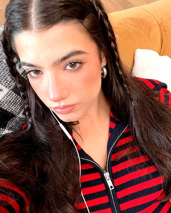 charlidamelio instagram image archive image