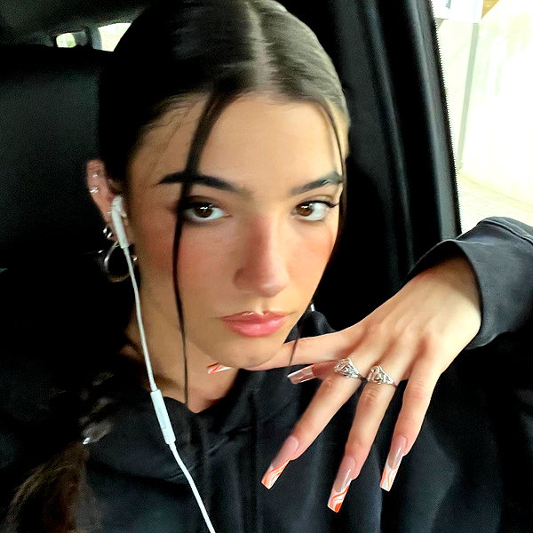 charlidamelio instagram image archive image