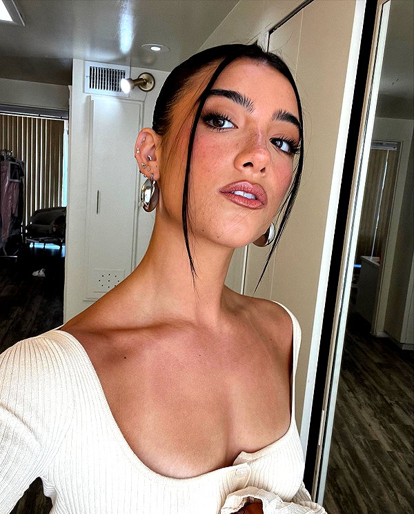 charlidamelio instagram image archive image
