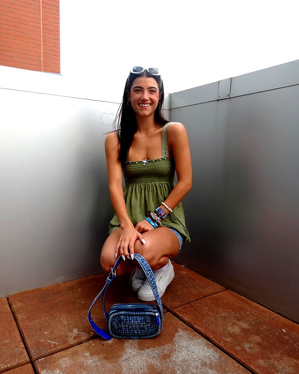 charlidamelio instagram image archive image