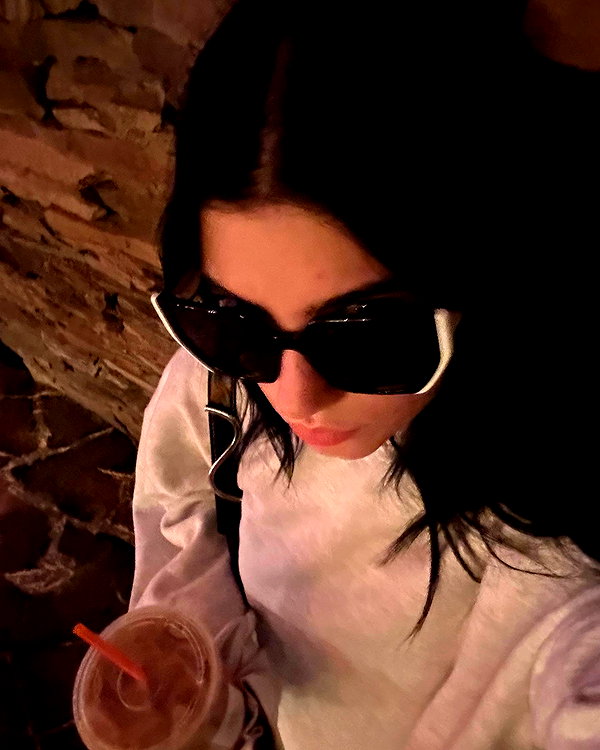 charlidamelio instagram image archive image