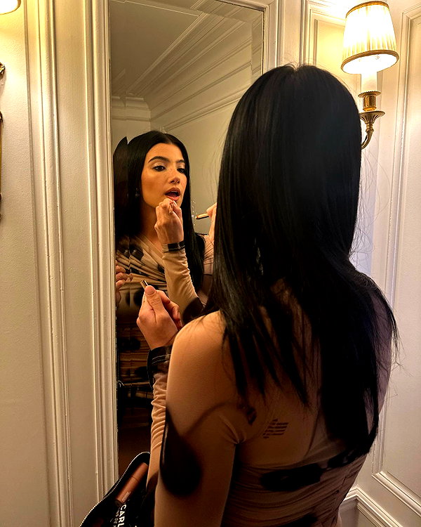 charlidamelio instagram image archive image