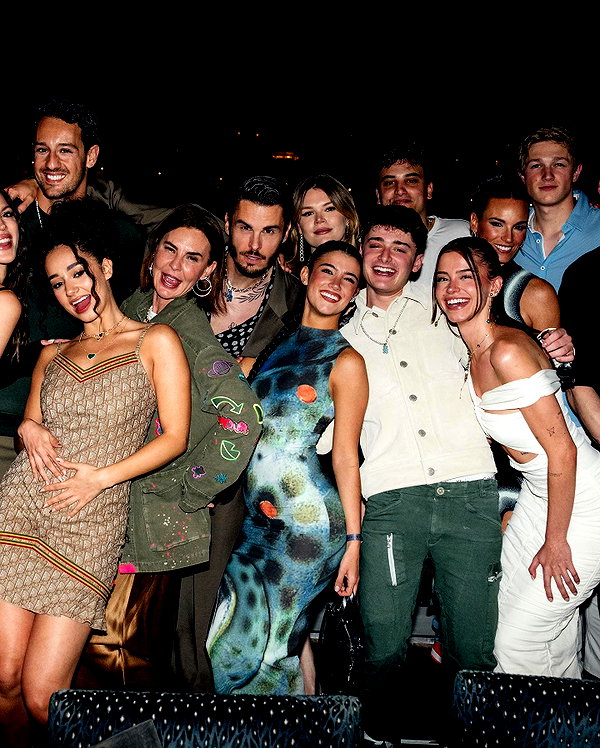 charlidamelio instagram image archive image