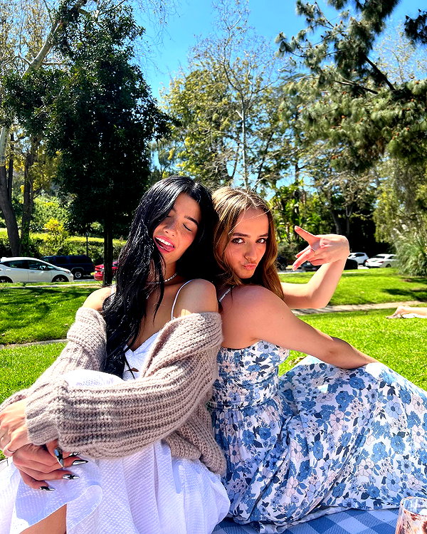 charlidamelio instagram image archive image