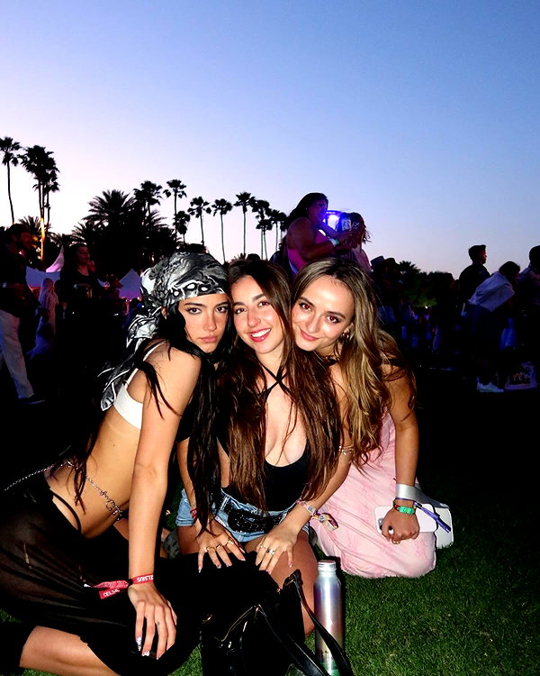 charlidamelio instagram image archive image