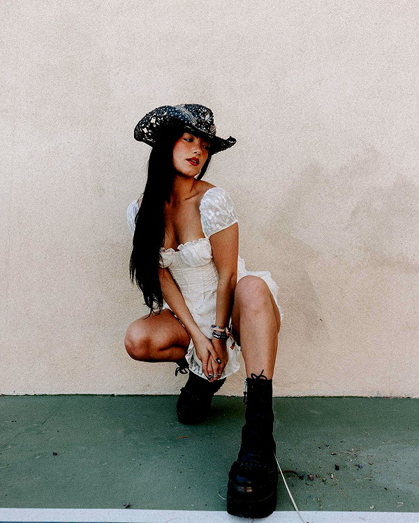 charlidamelio instagram image archive image