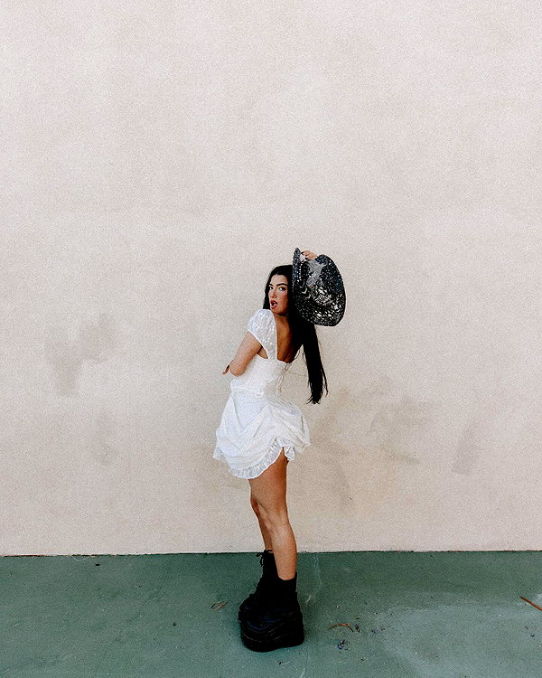 charlidamelio instagram image archive image