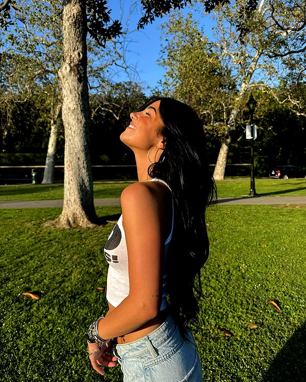 charlidamelio instagram image archive image