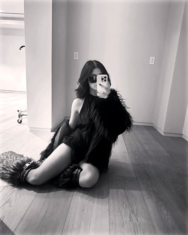 charlidamelio instagram image archive image