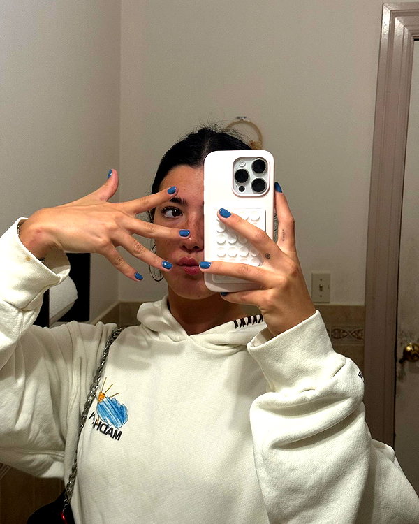 charlidamelio instagram image archive image