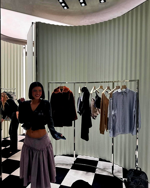 charlidamelio instagram image archive image