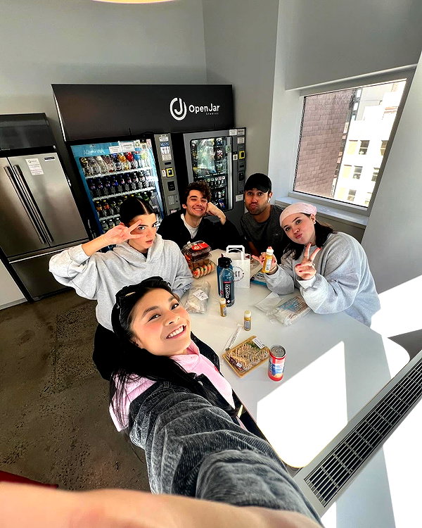 charlidamelio instagram image archive image