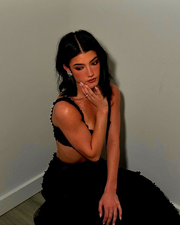 charlidamelio instagram image archive image