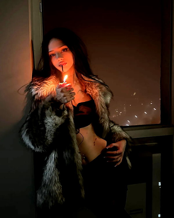 chica.niebla instagram image archive image