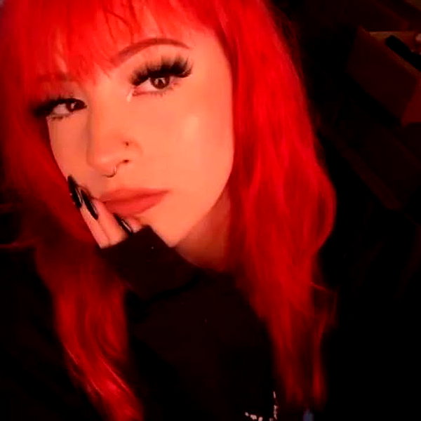 chica.niebla instagram image archive image