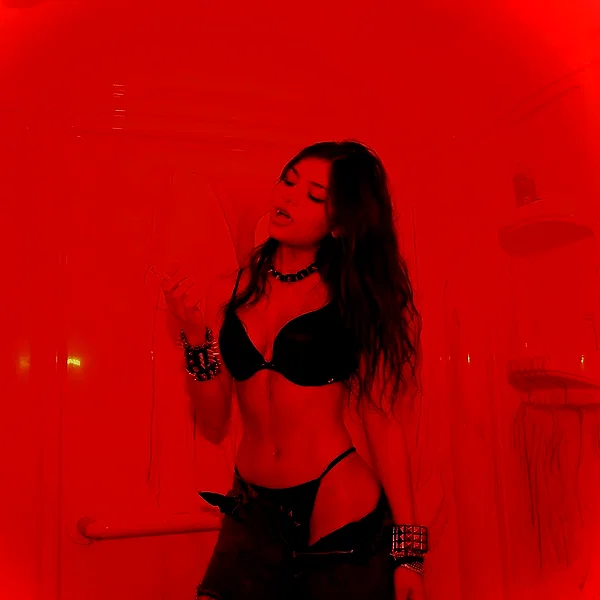 chica.niebla instagram image archive image