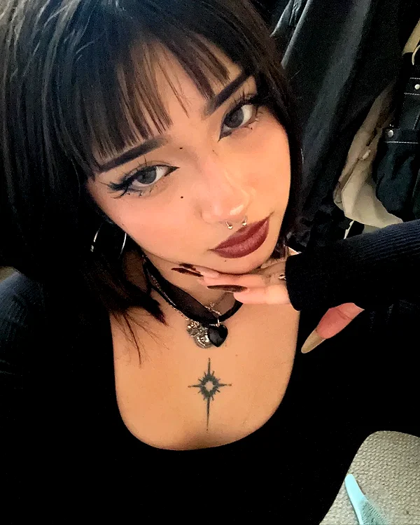 chica.niebla instagram image archive image