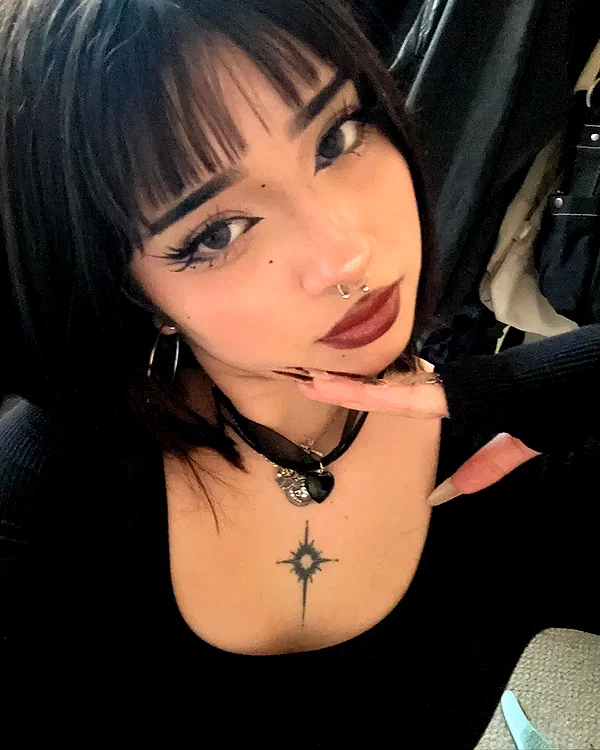 chica.niebla instagram image archive image