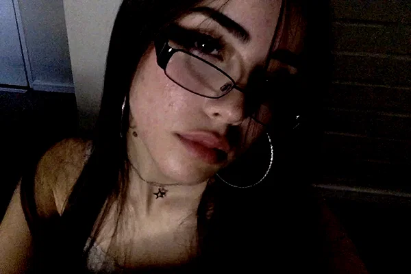 chica.niebla instagram image archive image