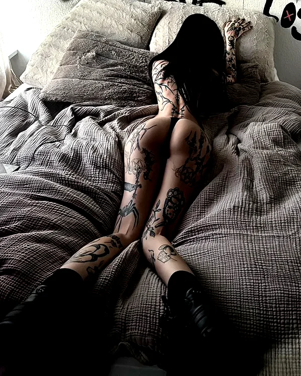 chica.niebla instagram image archive image