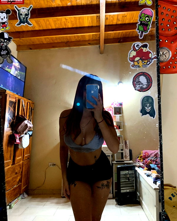 chiiaaaaaara.v instagram image archive image