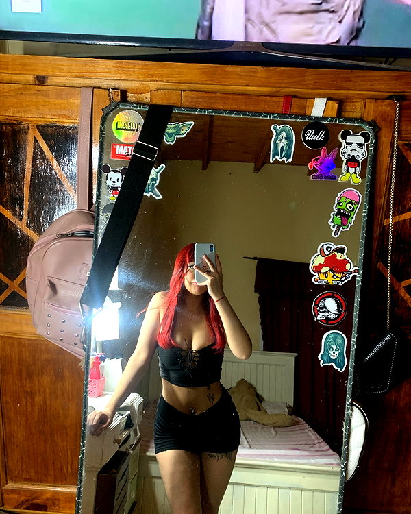 chiiaaaaaara.v instagram image archive image