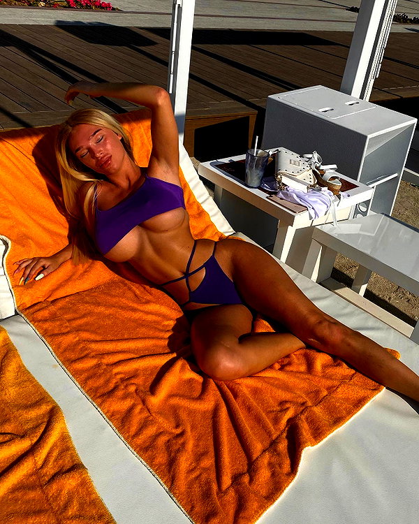 chloetamiii instagram image archive image