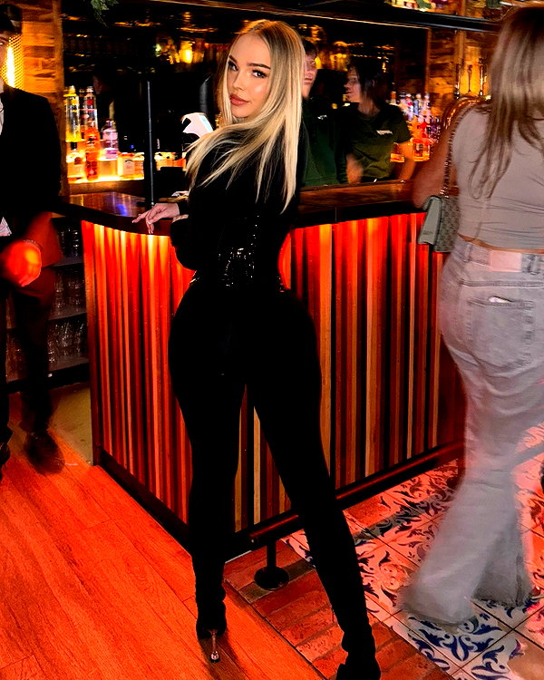 chloetamiii instagram image archive image