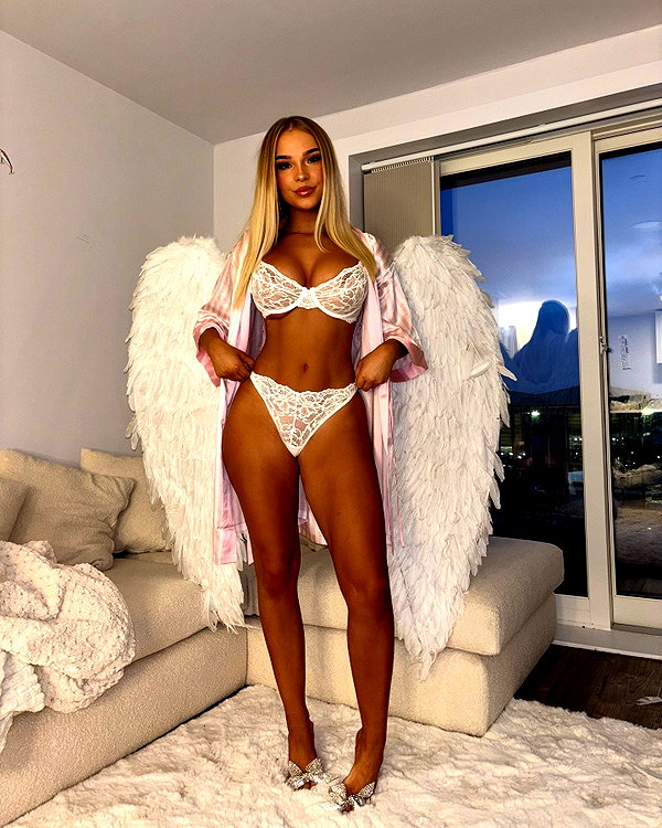 chloetamiii instagram image archive image