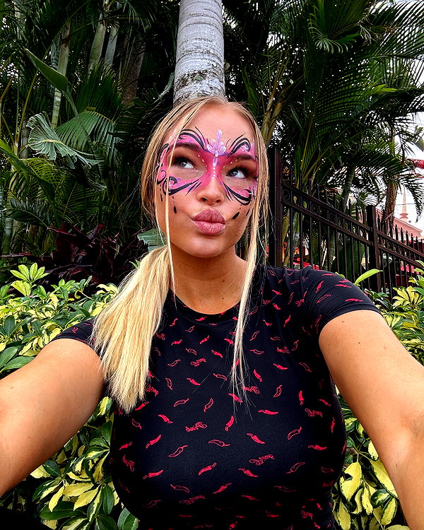 chloetamiii instagram image archive image