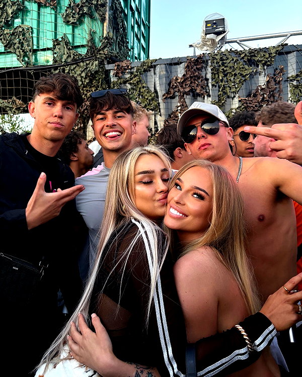 chloetamiii instagram image archive image