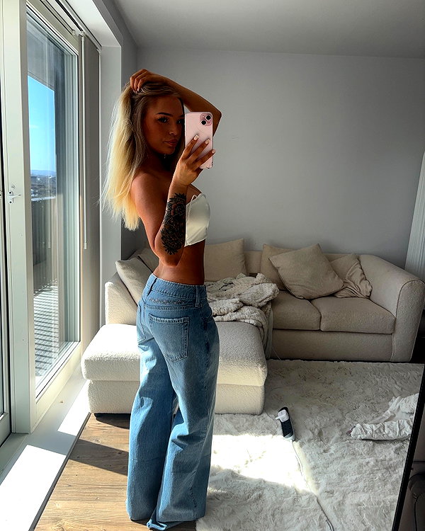 chloetamiii instagram image archive image