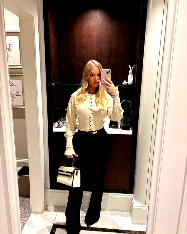chloetamiii instagram image archive image