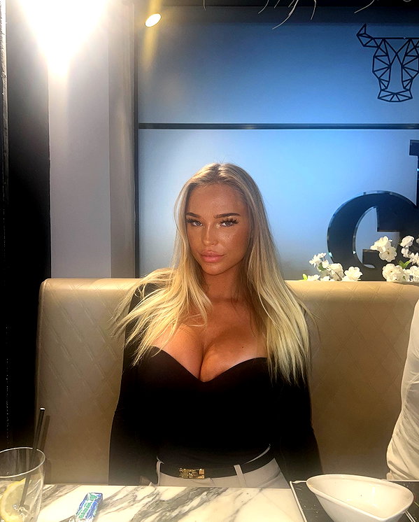 chloetamiii instagram image archive image