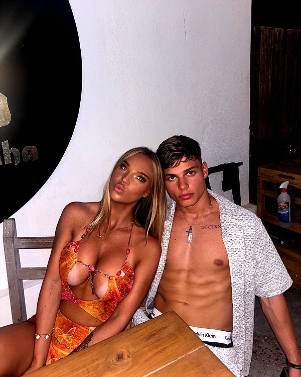 chloetamiii instagram image archive image