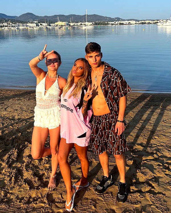 chloetamiii instagram image archive image