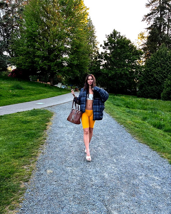cialikechia instagram image archive image